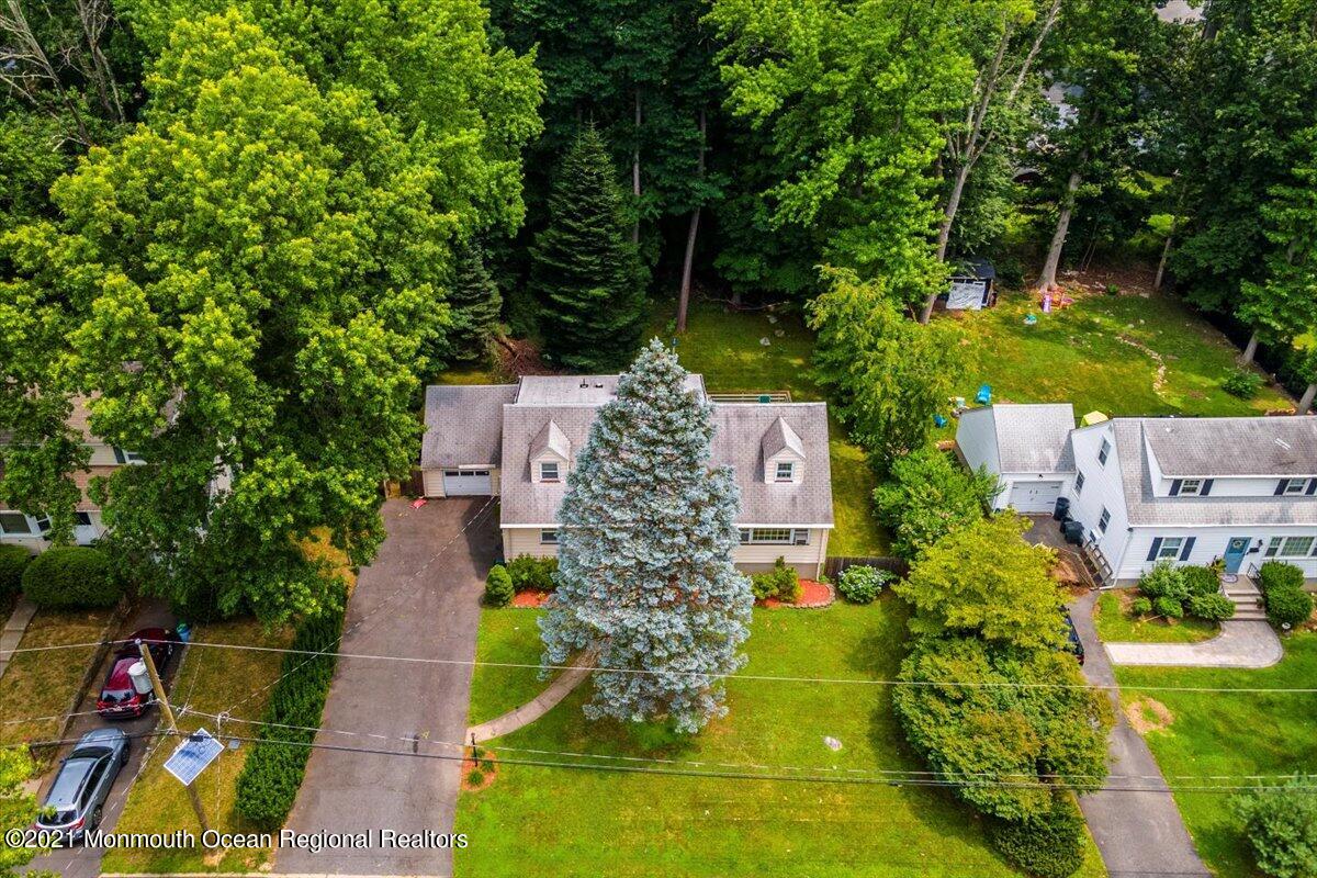 14 Hilltop Terrace Wayne, NJ 07470 - Photo 5 of 34 an aerial view of a house