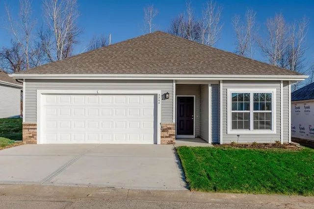 $319,950 | 12218 North Rhode Court, Kansas City, MO 64163