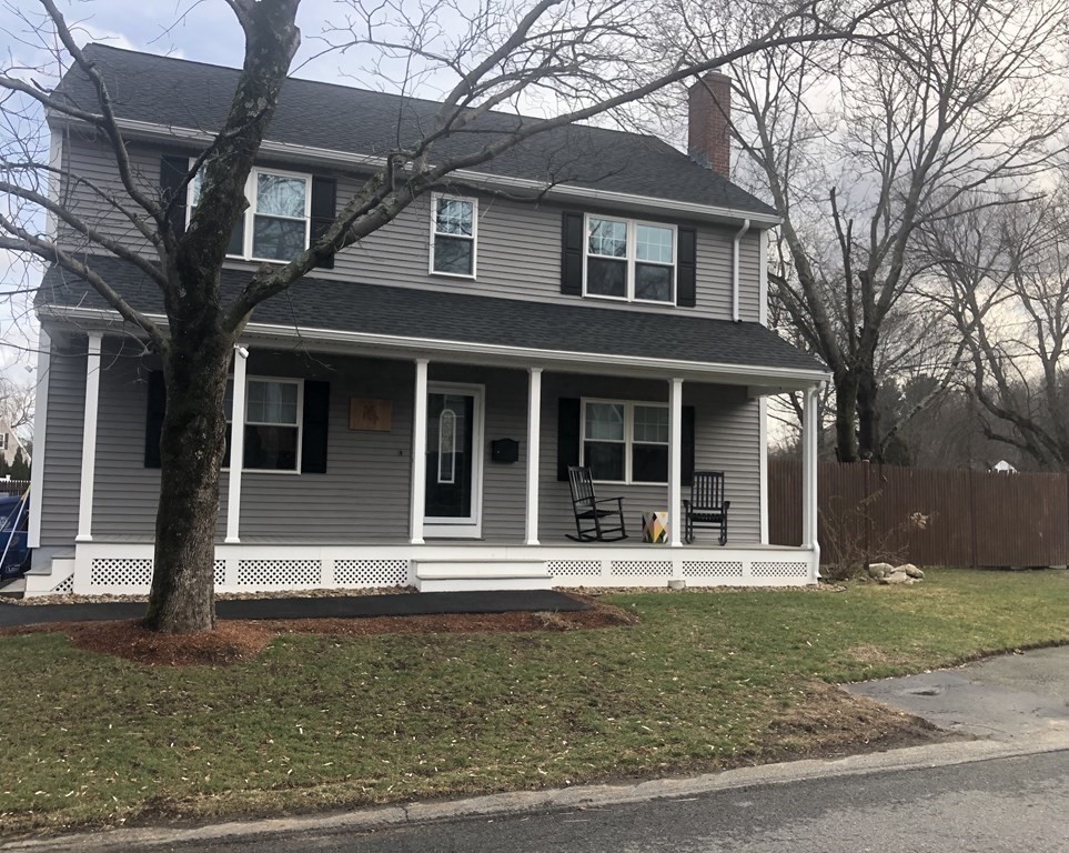 40 Redfield Road Wakefield, MA 01880 - Photo 1 of 38 Gallery Image 1