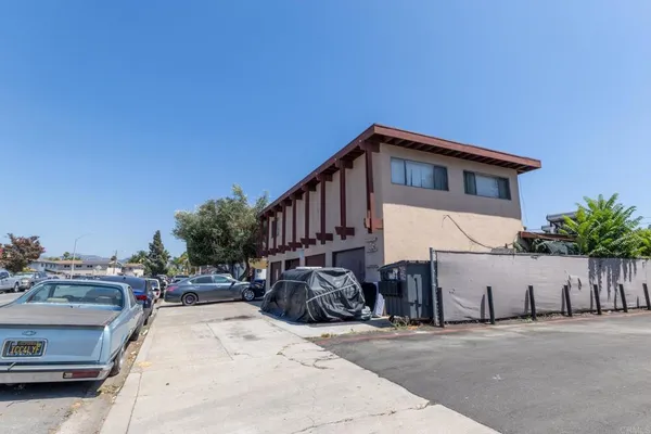 $1,450,000 | 1109 East Lexington Avenue, El Cajon, CA 92019