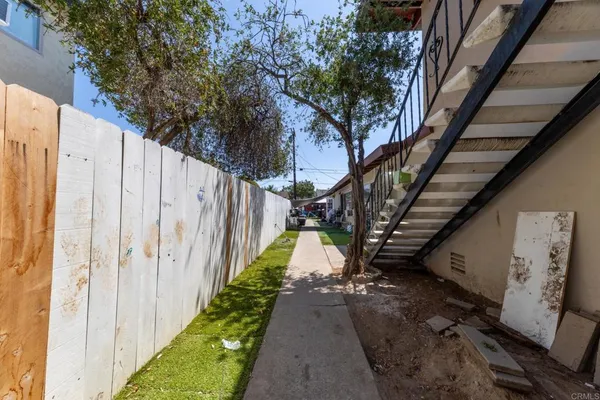 $1,450,000 | 1109 East Lexington Avenue, El Cajon, CA 92019