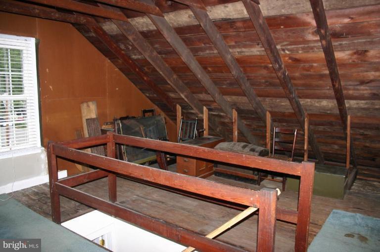 913 Arran Road Baltimore, MD 21239 - Photo 14 of 29 Expandable Attic