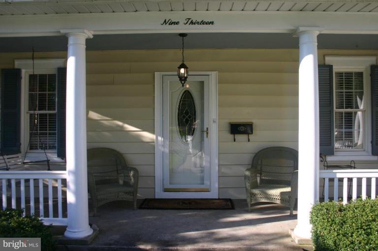 913 Arran Road Baltimore, MD 21239 - Photo 29 of 29 Main Entrance/Porch