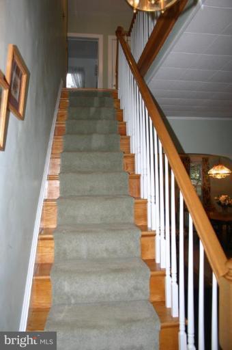 913 Arran Road Baltimore, MD 21239 - Photo 9 of 29 Staircase