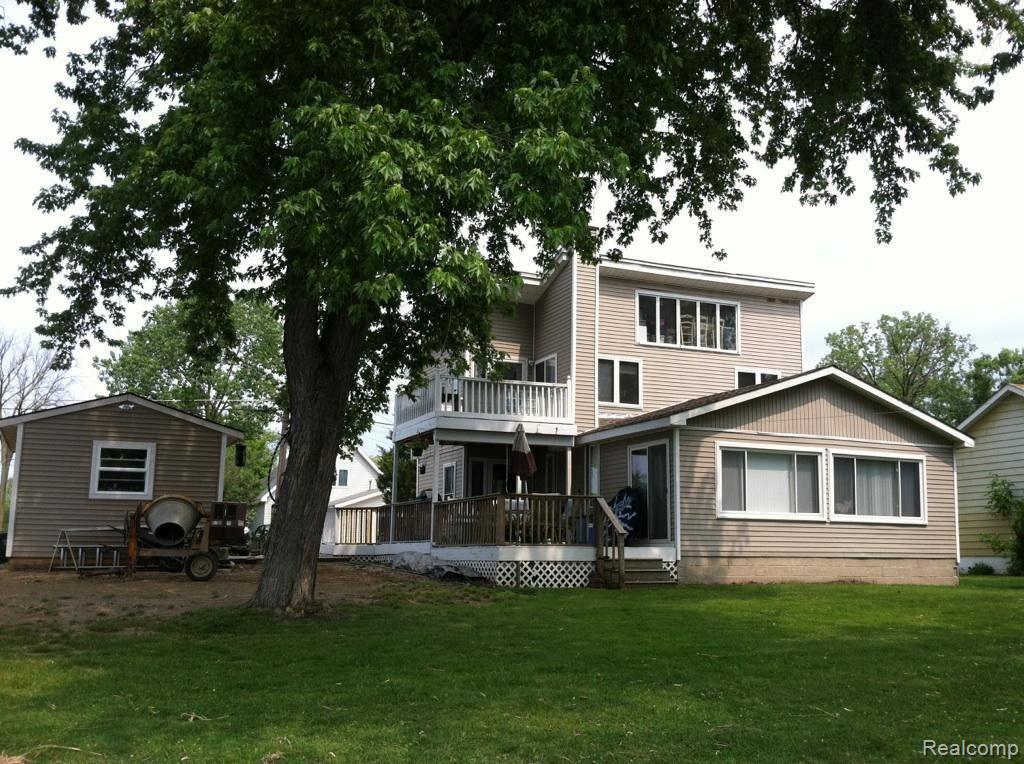 8845 Riverside Drive Brighton, MI 48116 - Photo 1 of 19 1 FRONT.jpg