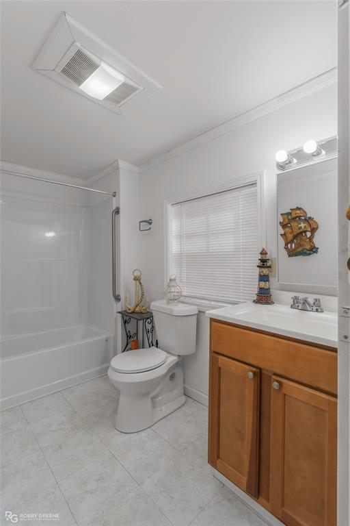 121 Willow Street Heflin, LA 71039 - Photo 22 of 39 a bathroom with a sink a toilet and shower