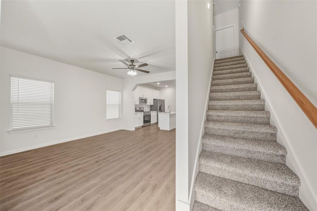 708 West Dallas Street Conroe, TX 77301 - Photo 5 of 19 Image showcases finishes and condition. Floor plan may vary.
