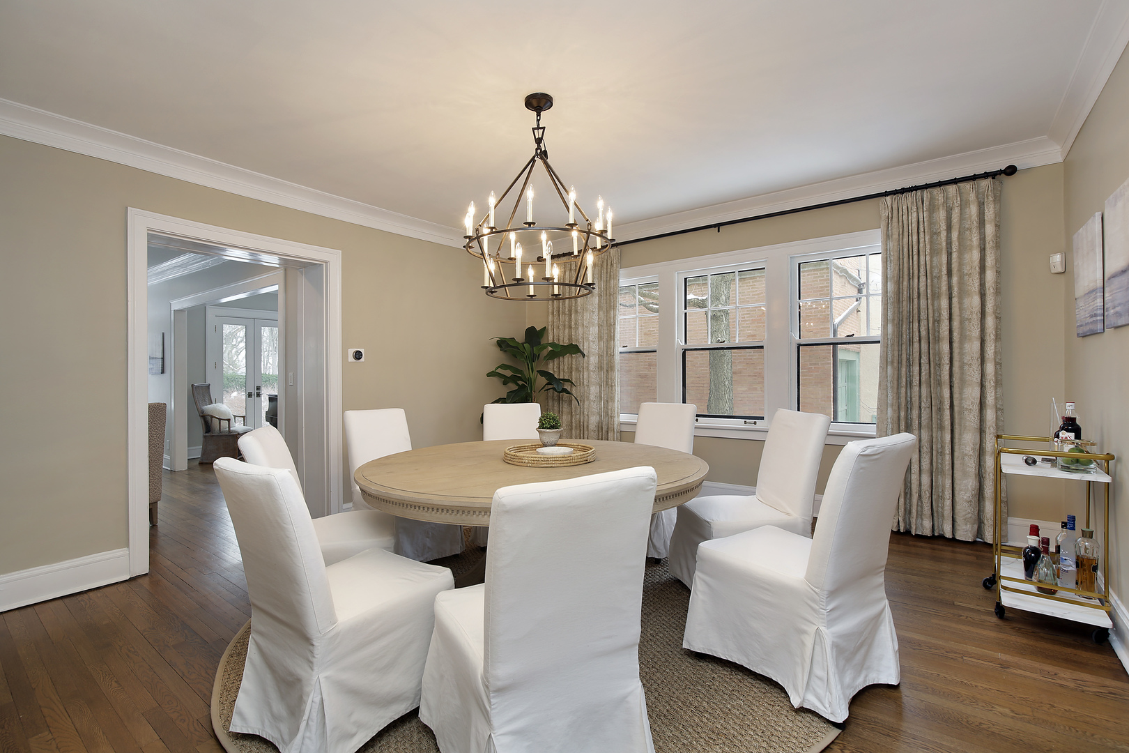 2734 Sheridan Road Evanston, IL 60201 - Photo 6 of 24