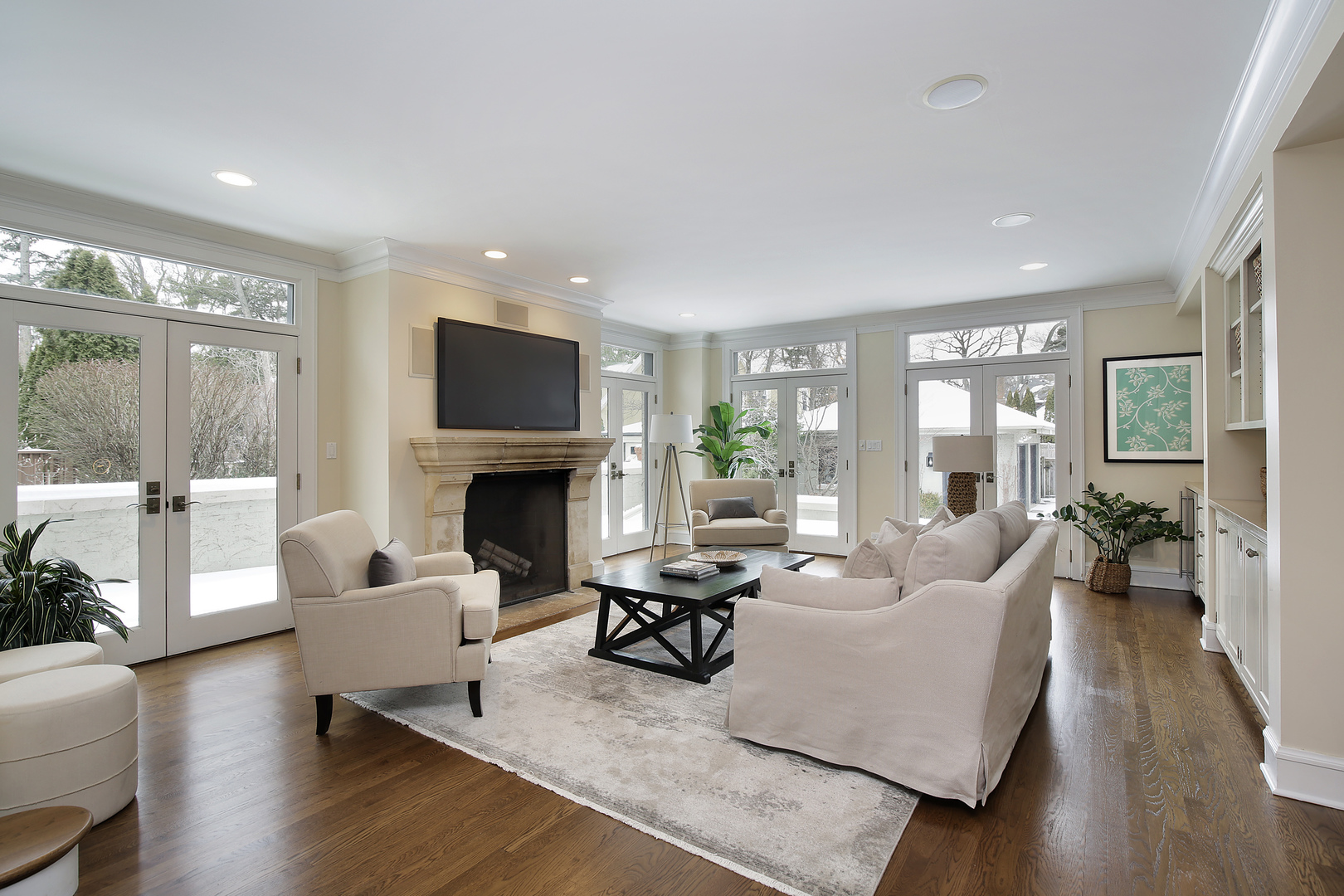 2734 Sheridan Road Evanston, IL 60201 - Photo 9 of 24