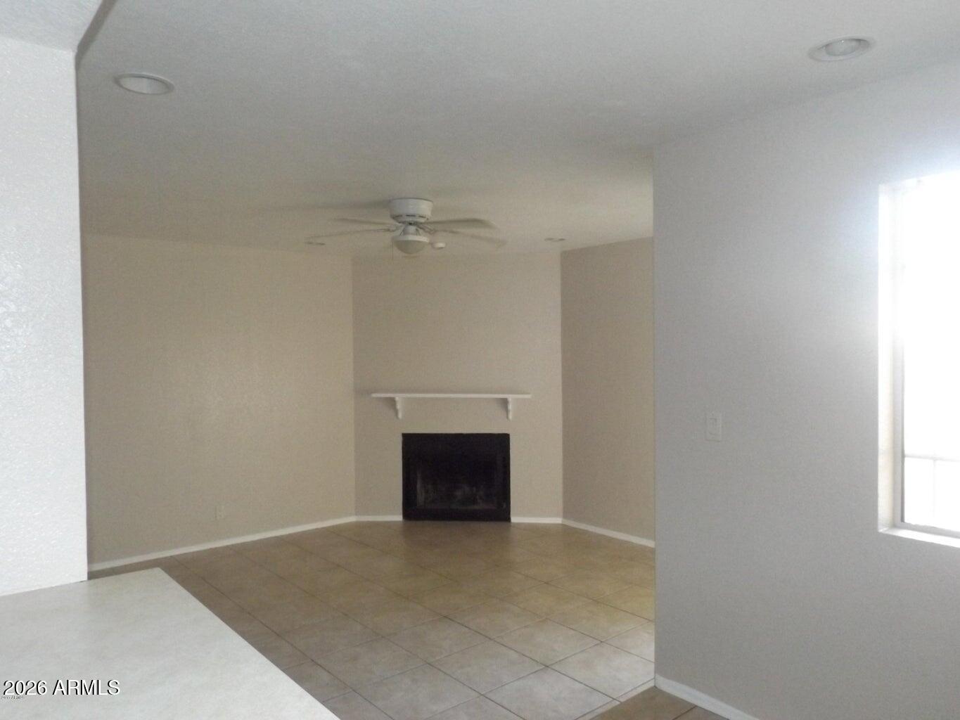 7770 North 20th Avenue Phoenix, AZ 85021 - Photo 9 of 15 LR 2 - 7770 N. 20th Ave - Natale