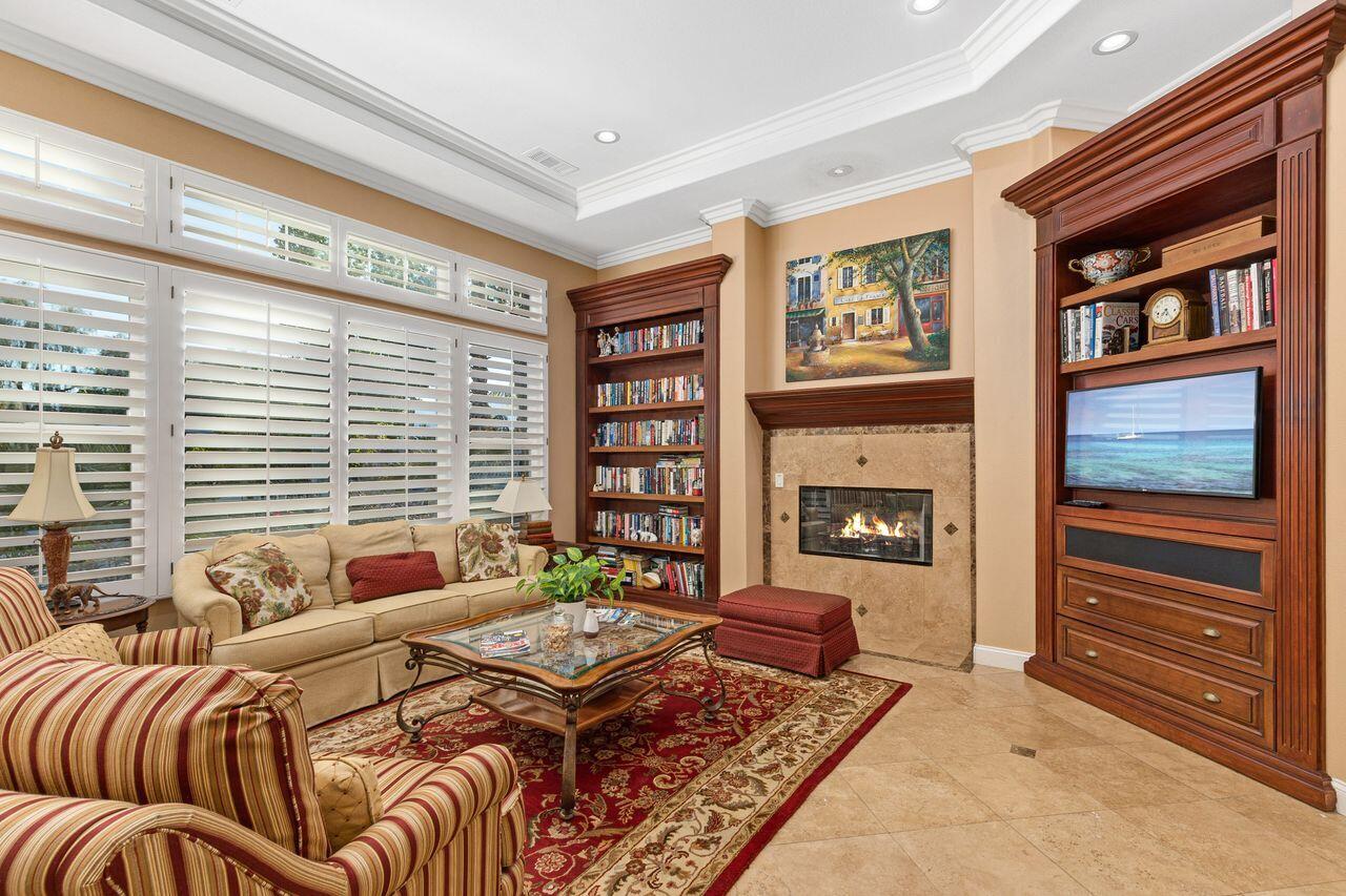 20 Vista Encantada Rancho Mirage, CA 92270 - Photo 9 of 37 a bedroom with two beds and a large window