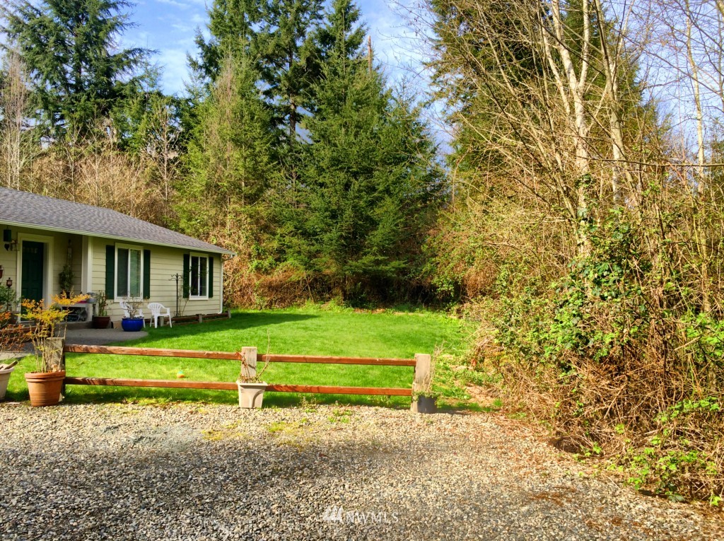 2116 Whiteman Road Southwest Lakebay, WA 98349 - Photo 2 of 11