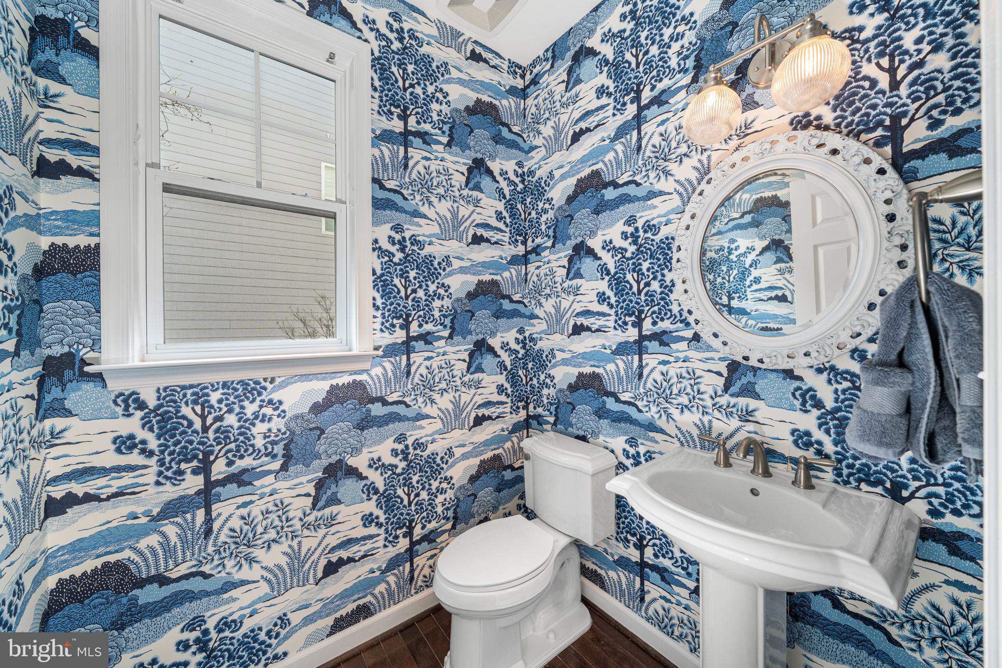 8032 Washington Road Alexandria, VA 22308 - Photo 12 of 50 a bathroom with a sink and a toilet