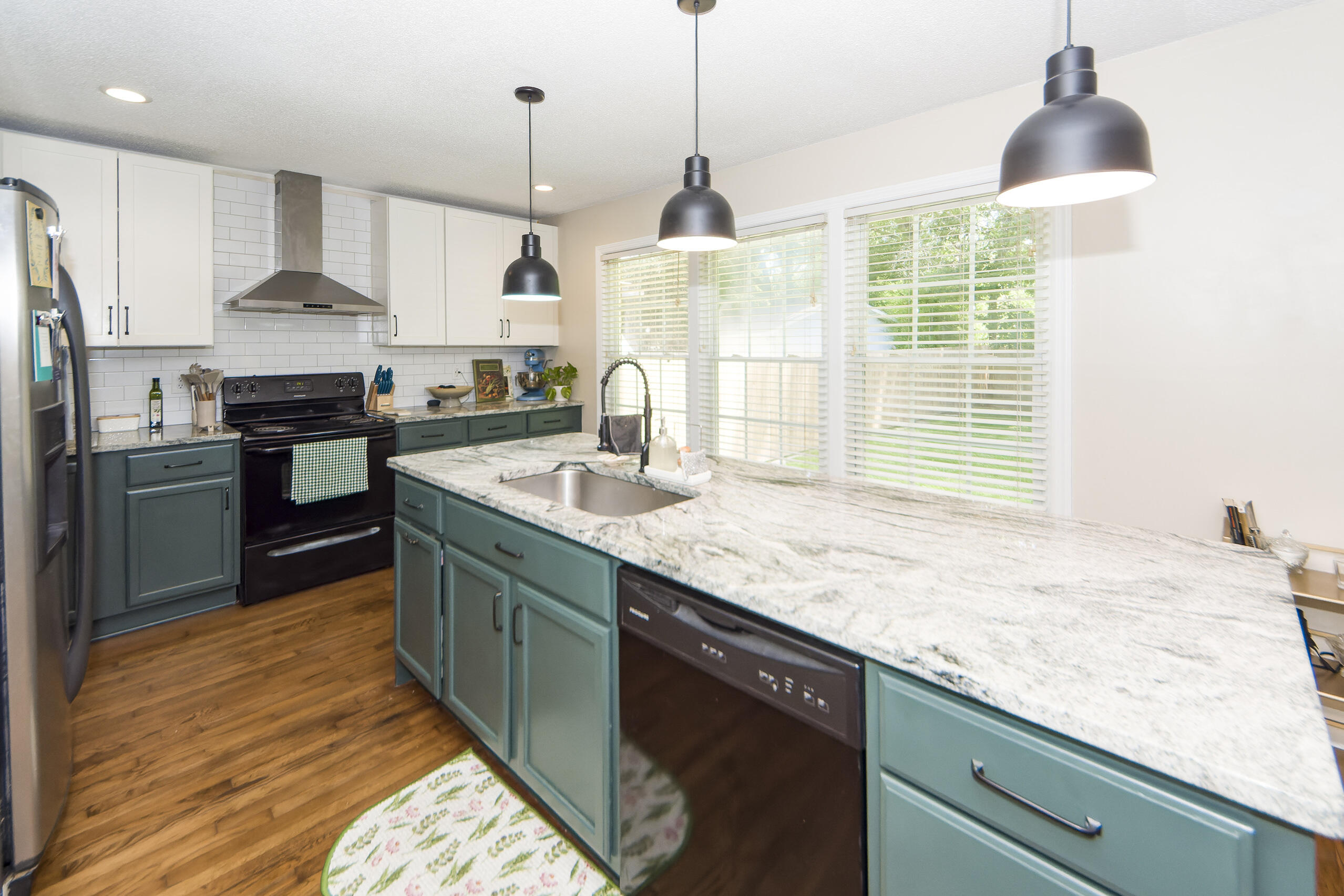8309 Delhi Road North Charleston, SC 29406 - Photo 16 of 39 16