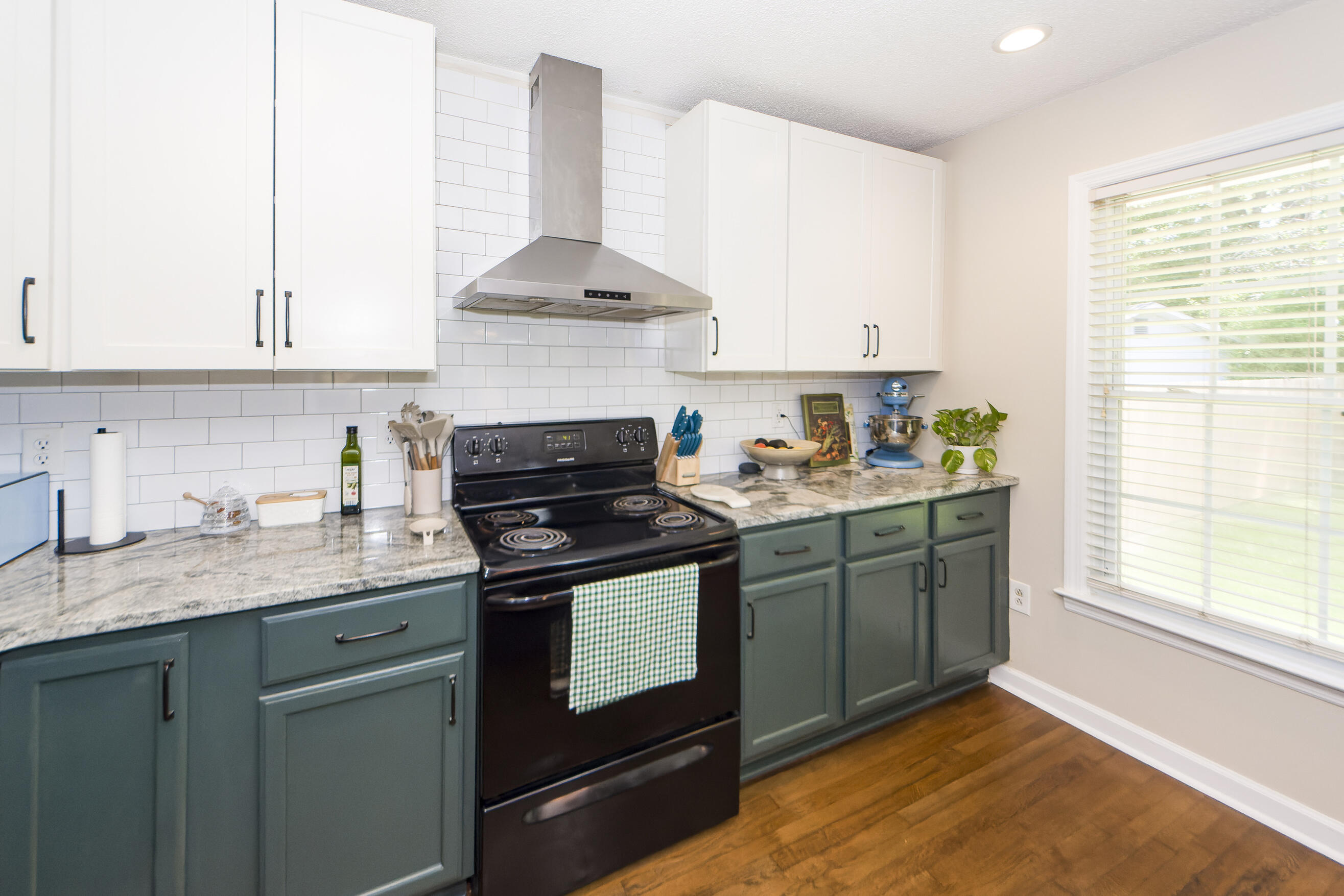 8309 Delhi Road North Charleston, SC 29406 - Photo 17 of 39 17