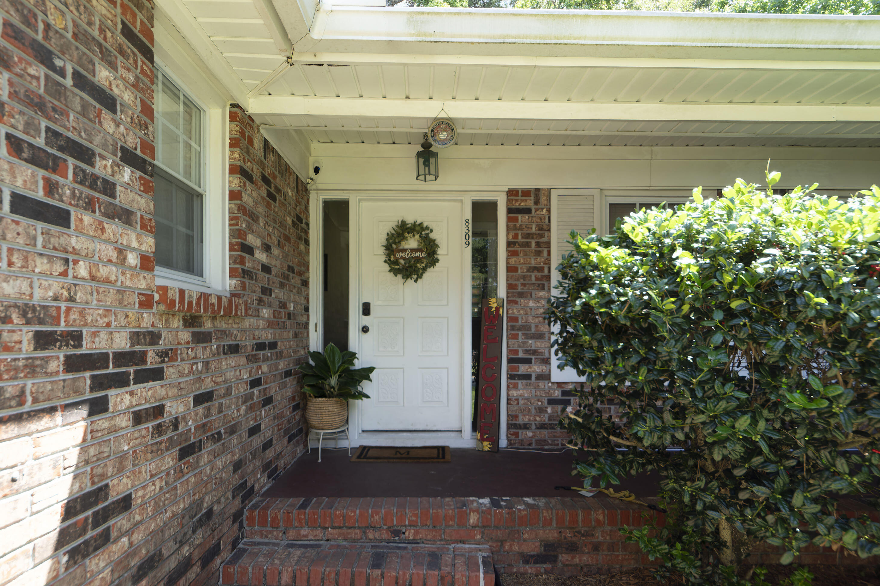 8309 Delhi Road North Charleston, SC 29406 - Photo 2 of 39 02