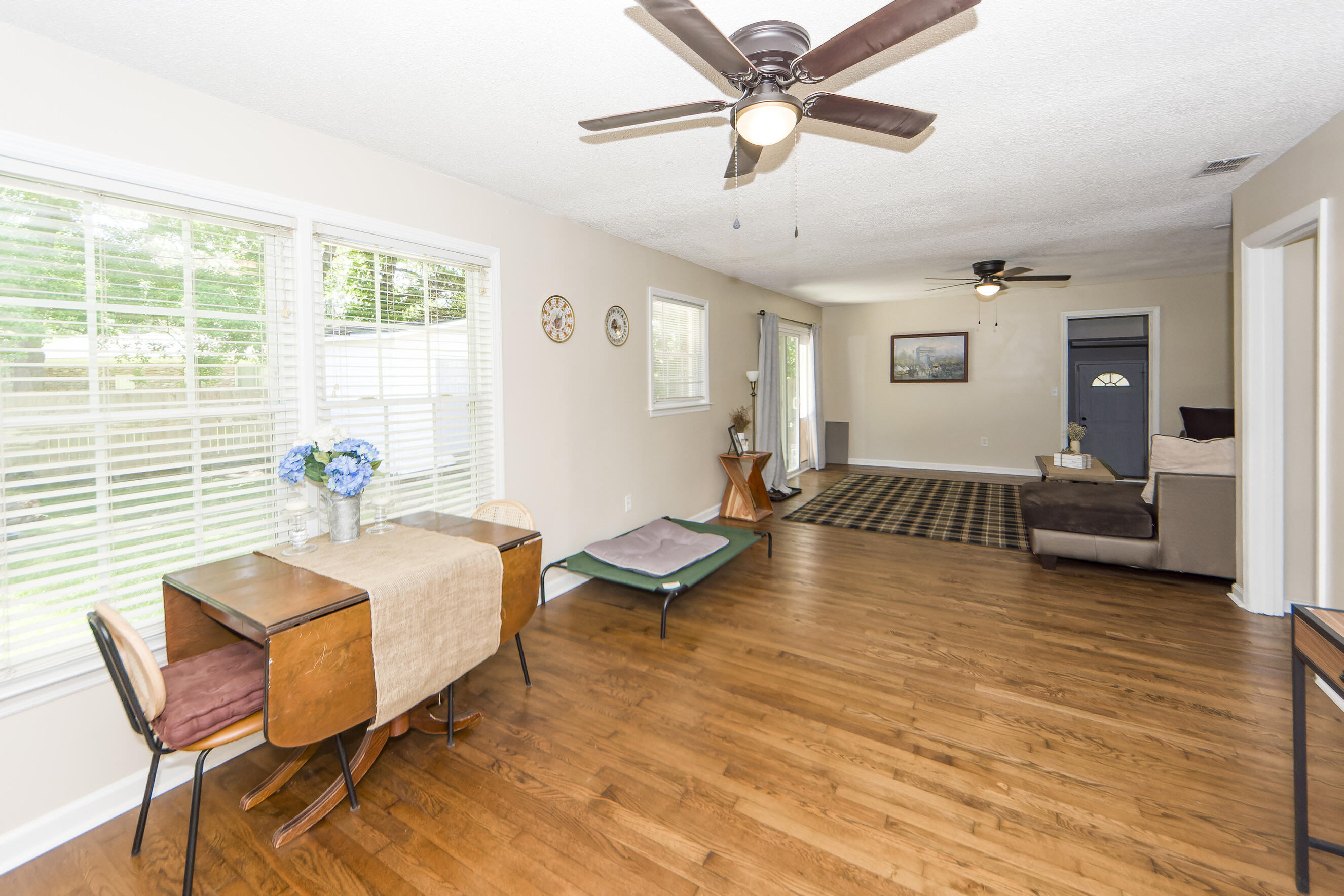 8309 Delhi Road North Charleston, SC 29406 - Photo 6 of 39 06