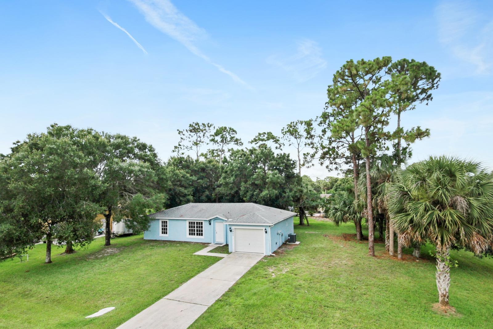 8407 Pensacola Road Fort Pierce, FL 34951 - Photo 1 of 25 FRONT AERIAL