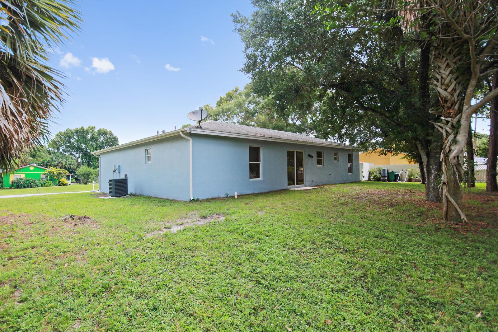 8407 Pensacola Road Fort Pierce, FL 34951 - Photo 25 of 25 22_back_facade