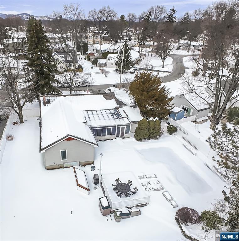 7 Dale Avenue Pompton Plains, NJ 07444 - Photo 1 of 30