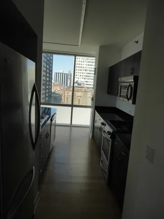 $3,750 | 8 East Randolph Street, Unit 2208, Chicago, IL 60601