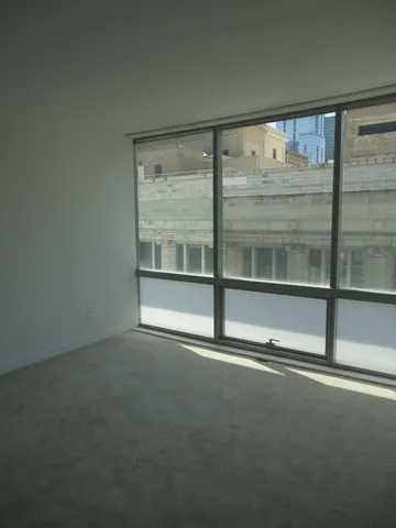 $3,750 | 8 East Randolph Street, Unit 2208, Chicago, IL 60601