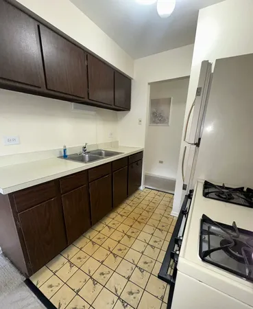 $120,000 | 8649 1/2 West Foster Avenue, Unit 1B, Chicago, IL 60656