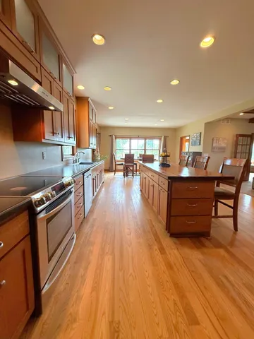 $747,000 | 17216 County Road 5 Northwest, New London, MN 56273