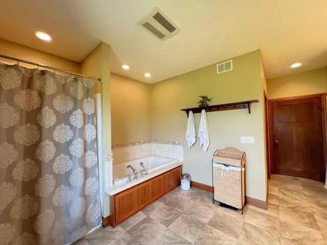 $747,000 | 17216 County Road 5 Northwest, New London, MN 56273