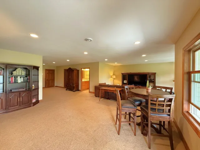 $747,000 | 17216 County Road 5 Northwest, New London, MN 56273