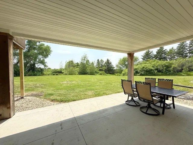$747,000 | 17216 County Road 5 Northwest, New London, MN 56273