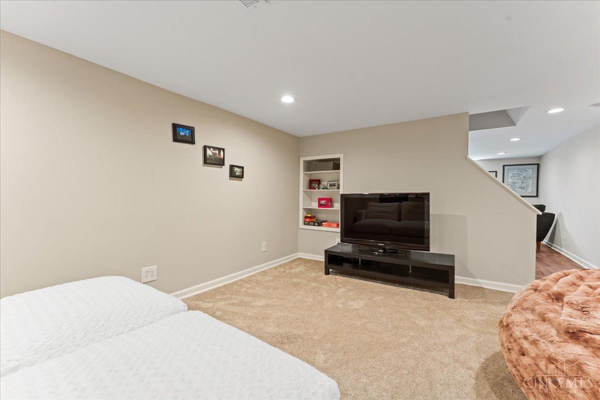 10019 Zig Zag Road Montgomery, OH 45242 - Photo 21 of 30
