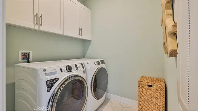 $749,990 | 27448 Shining Willow Lane, Newhall, CA 91381