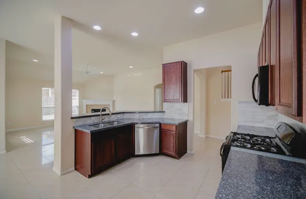 $2,500 | 15115 Russet Bend Lane, Cypress, TX 77429