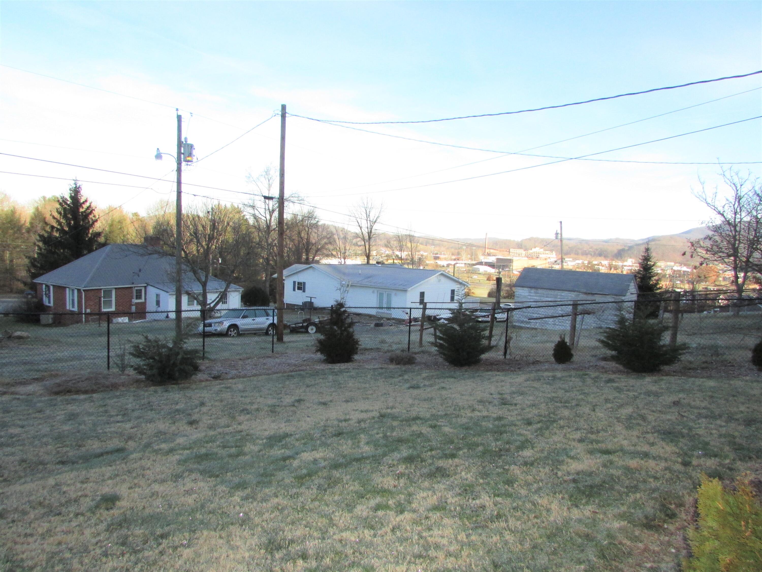 363 Pine Hill Road Elizabethton, TN 37643 - Photo 13 of 36 363 Pine Hill Road Elizabethton TN 37643