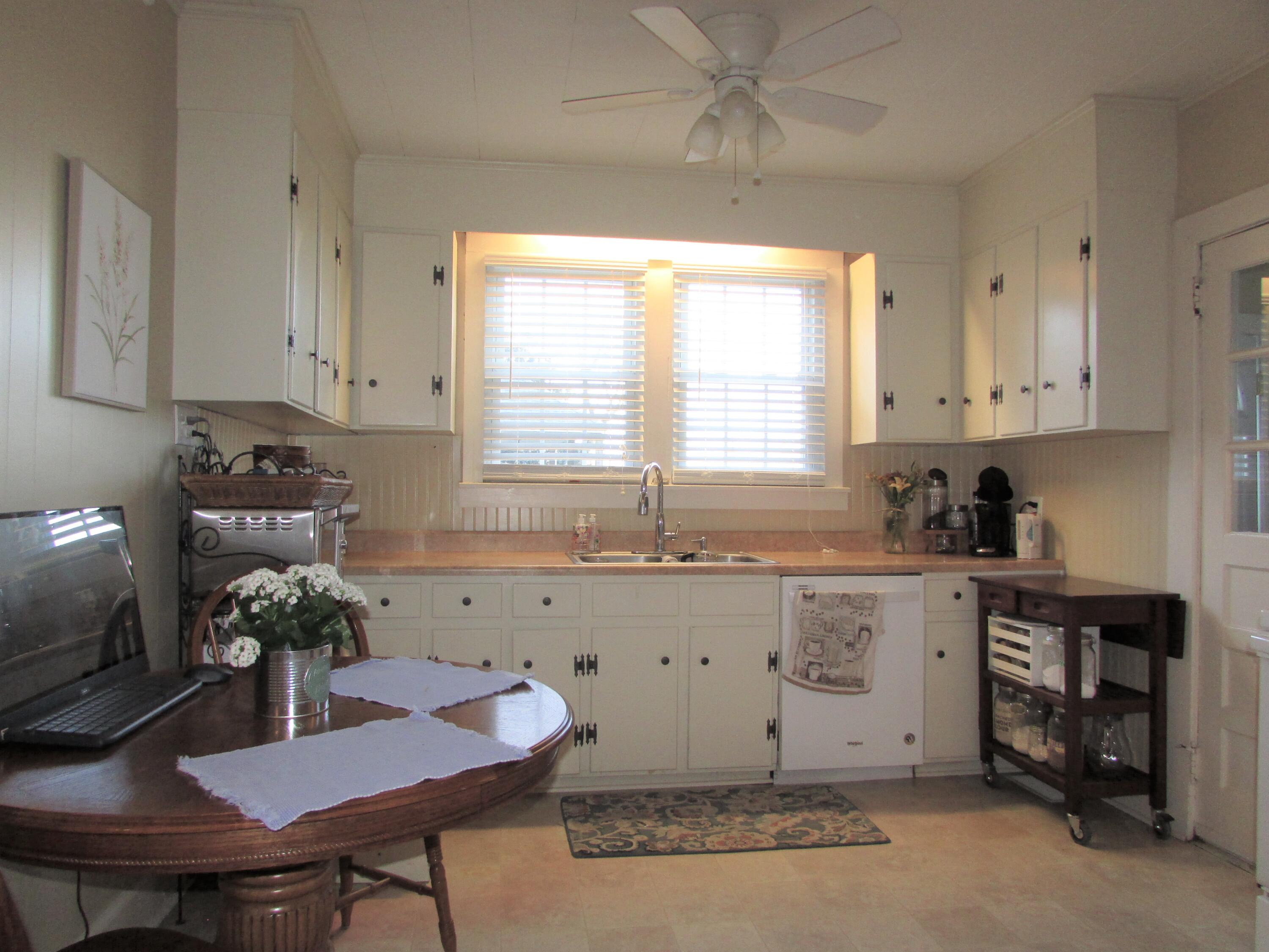 363 Pine Hill Road Elizabethton, TN 37643 - Photo 27 of 36 363 Pine Hill Road Elizabethton TN 37643
