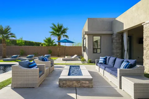 $1,050,000 | 74425 Zeppelin Drive, Palm Desert, CA 92211