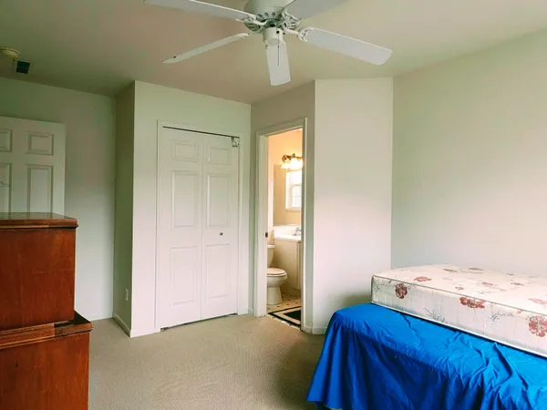 $325,000 | 2913 Lake Pointe Drive, Valparaiso, IN 46383