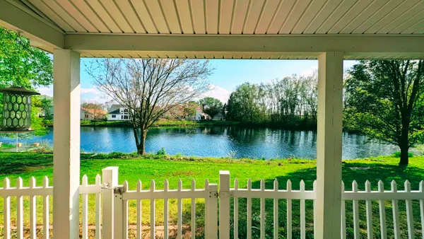 $325,000 | 2913 Lake Pointe Drive, Valparaiso, IN 46383