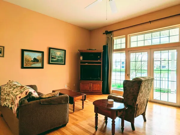 $325,000 | 2913 Lake Pointe Drive, Valparaiso, IN 46383