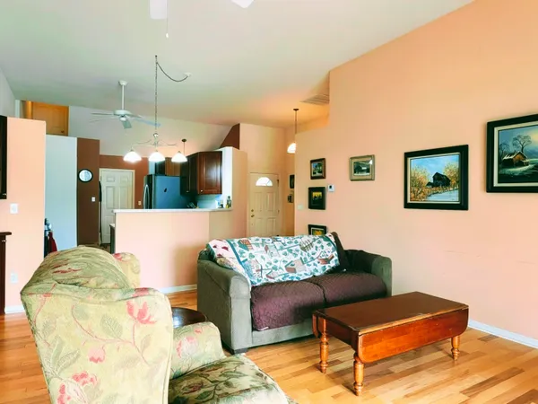 $325,000 | 2913 Lake Pointe Drive, Valparaiso, IN 46383