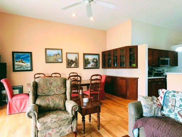 $325,000 | 2913 Lake Pointe Drive, Valparaiso, IN 46383