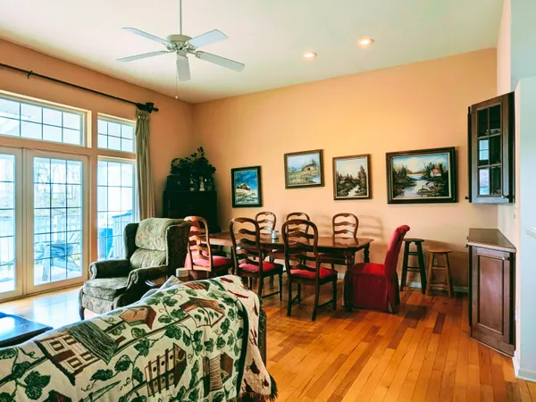 $325,000 | 2913 Lake Pointe Drive, Valparaiso, IN 46383