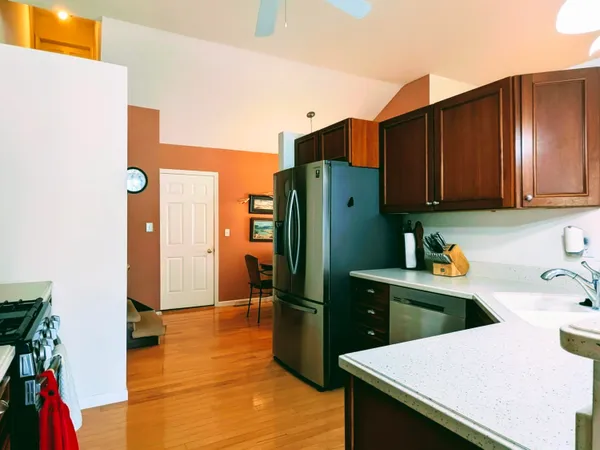 $325,000 | 2913 Lake Pointe Drive, Valparaiso, IN 46383