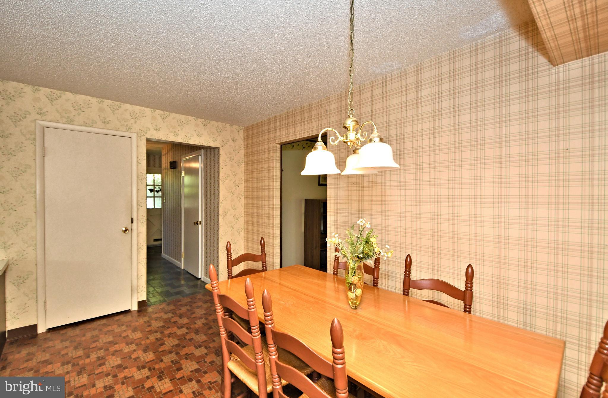 308 Paper Mill Road Oreland, PA 19075 - Photo 17 of 47 Eat-in kitchen