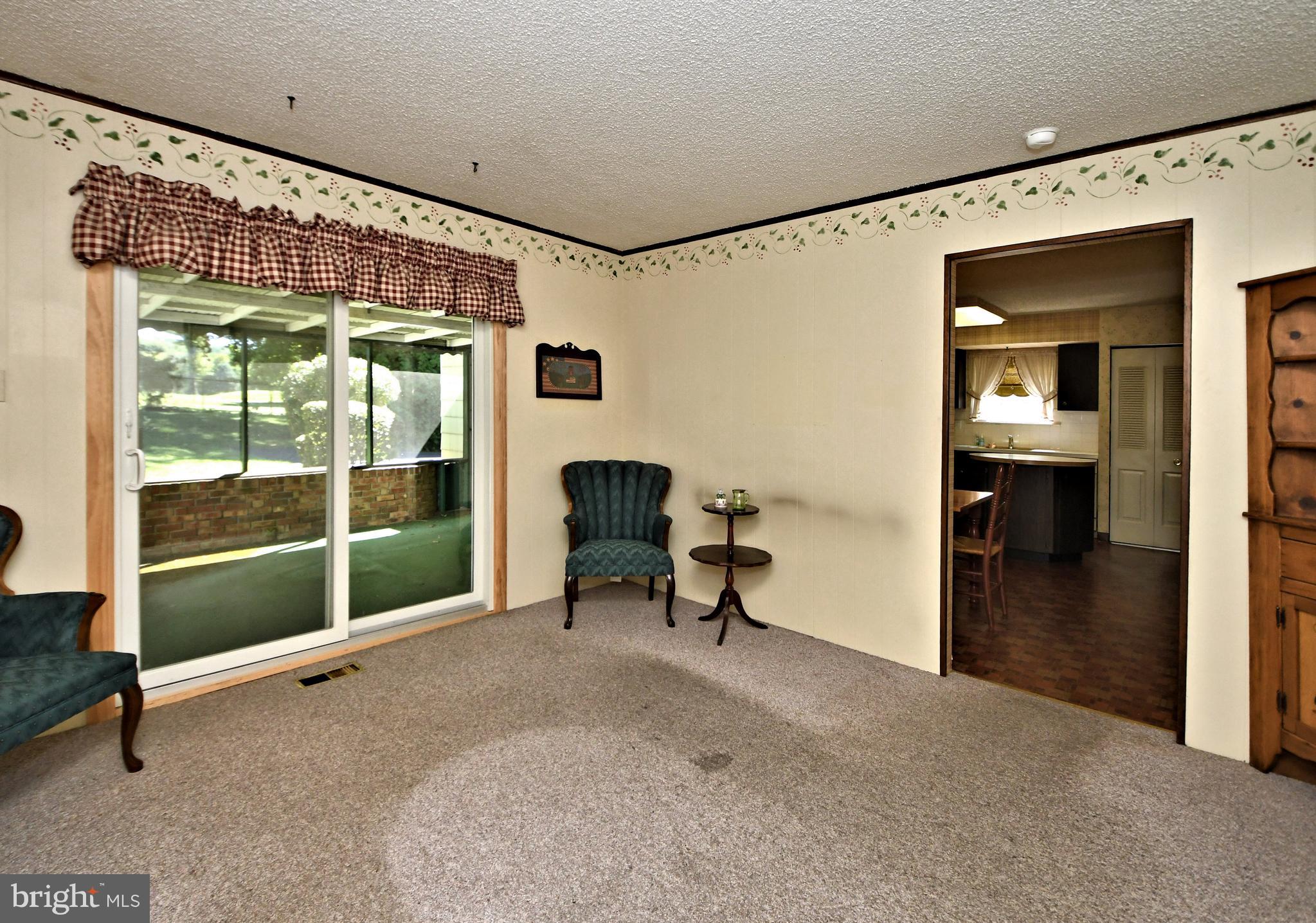 308 Paper Mill Road Oreland, PA 19075 - Photo 20 of 47 Family room