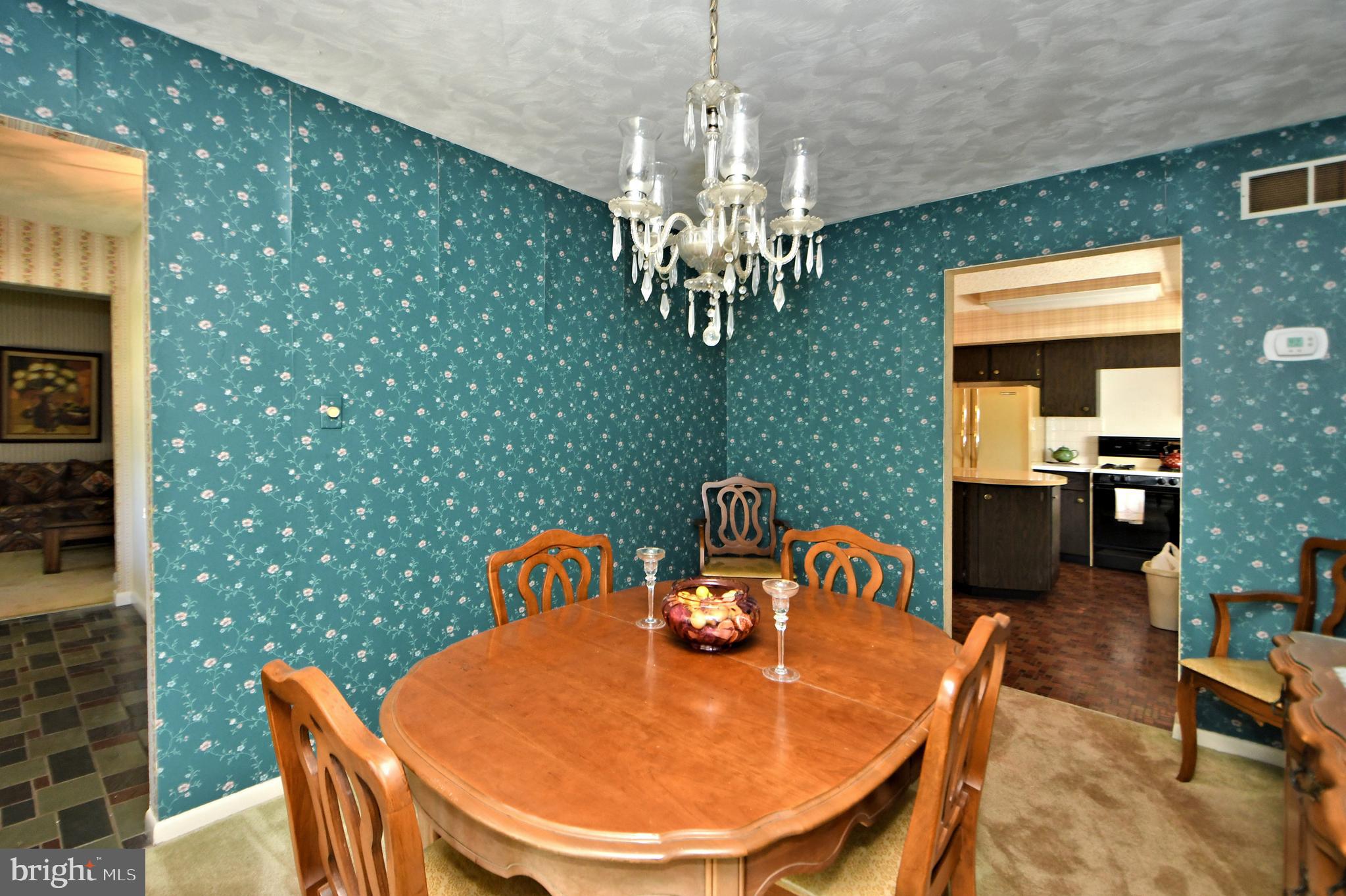 308 Paper Mill Road Oreland, PA 19075 - Photo 9 of 47 Dining room