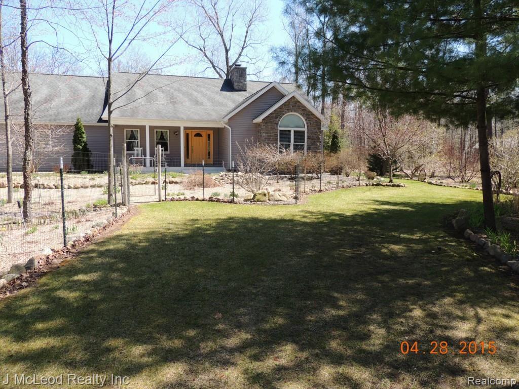 5851 Oak Road Vassar, MI 48768 - Photo 4 of 44 DSCN7686.jpg