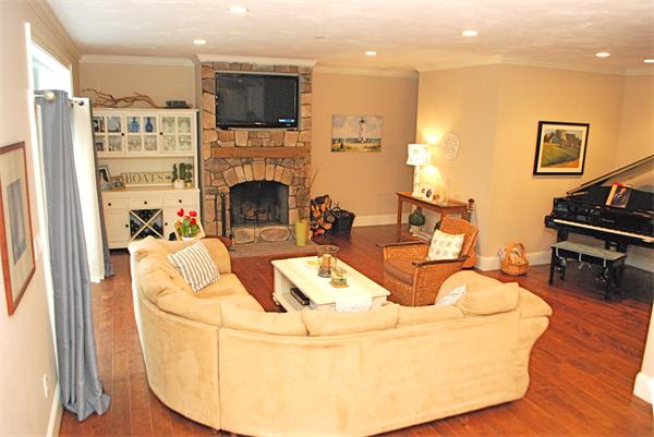 22 Village Road Pepperell, MA 01463 - Photo 11 of 30 Gallery Image 11