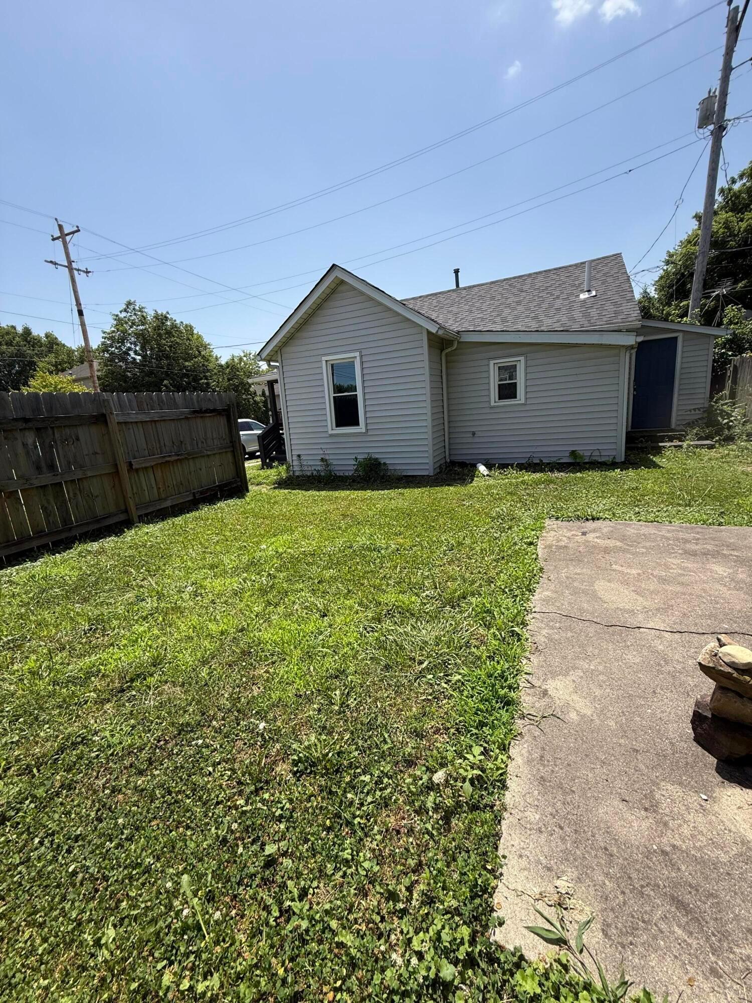 1007 South Washington Street Circleville, OH 43113 - Photo 17 of 19 IMG_8087